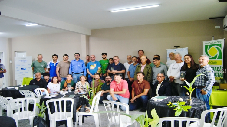 Notícia: Registro avança no fomento à cafeicultura e reúne potenciais produtores em seminário técnico